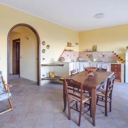 Beautiful Apartment In Camini With 2 Bedrooms And Wifi * Camini